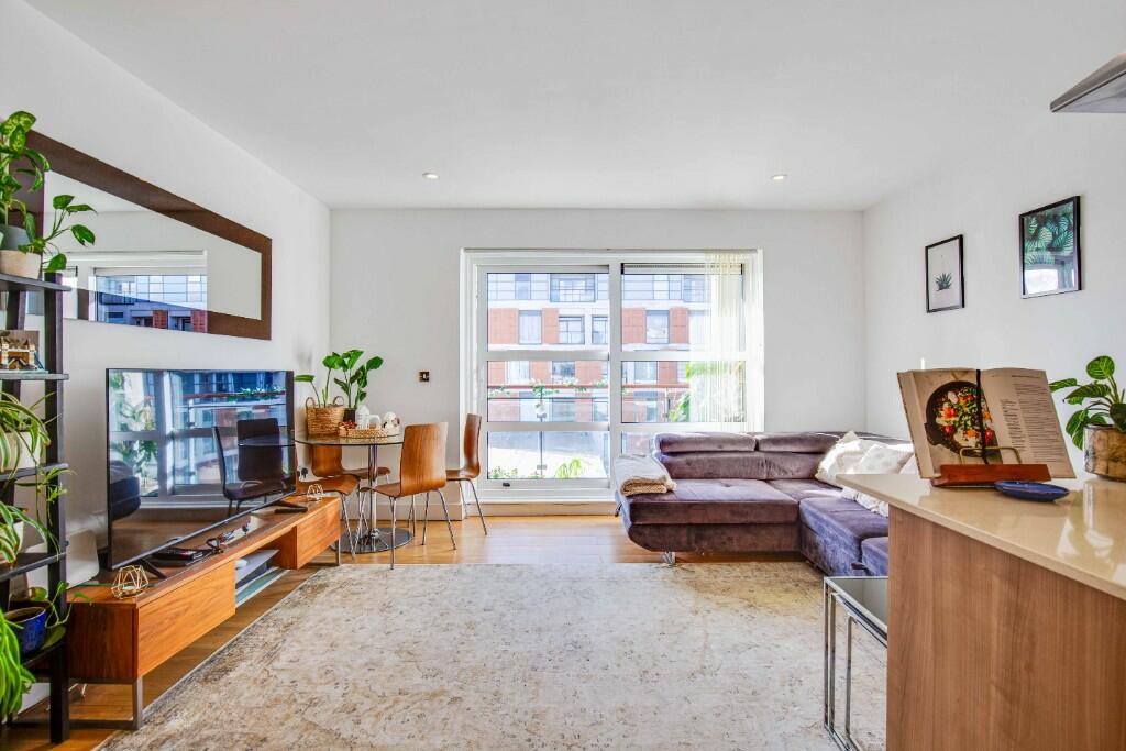 2 bedroom apartment for rent in Wandsworth Road, London, SW8