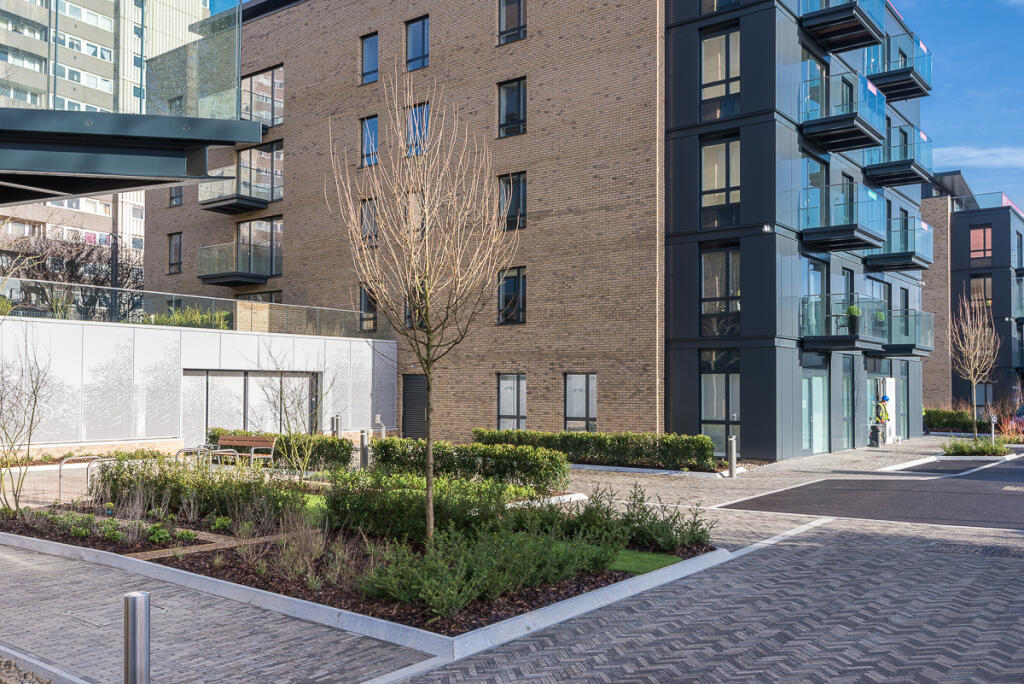 Main image of property: Heritage Place, Brentford, TW8