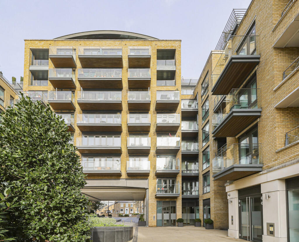 Main image of property: Kew Bridge Road, Brentford, TW8