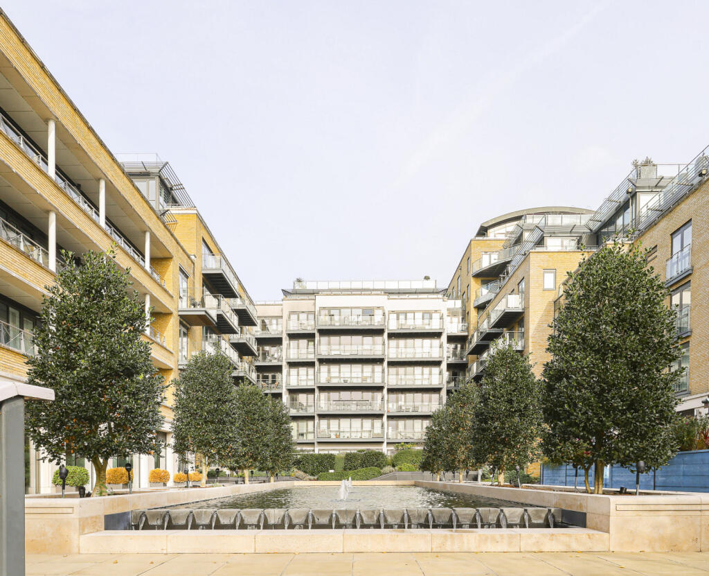 Main image of property: Kew Bridge Road, Brentford, TW8
