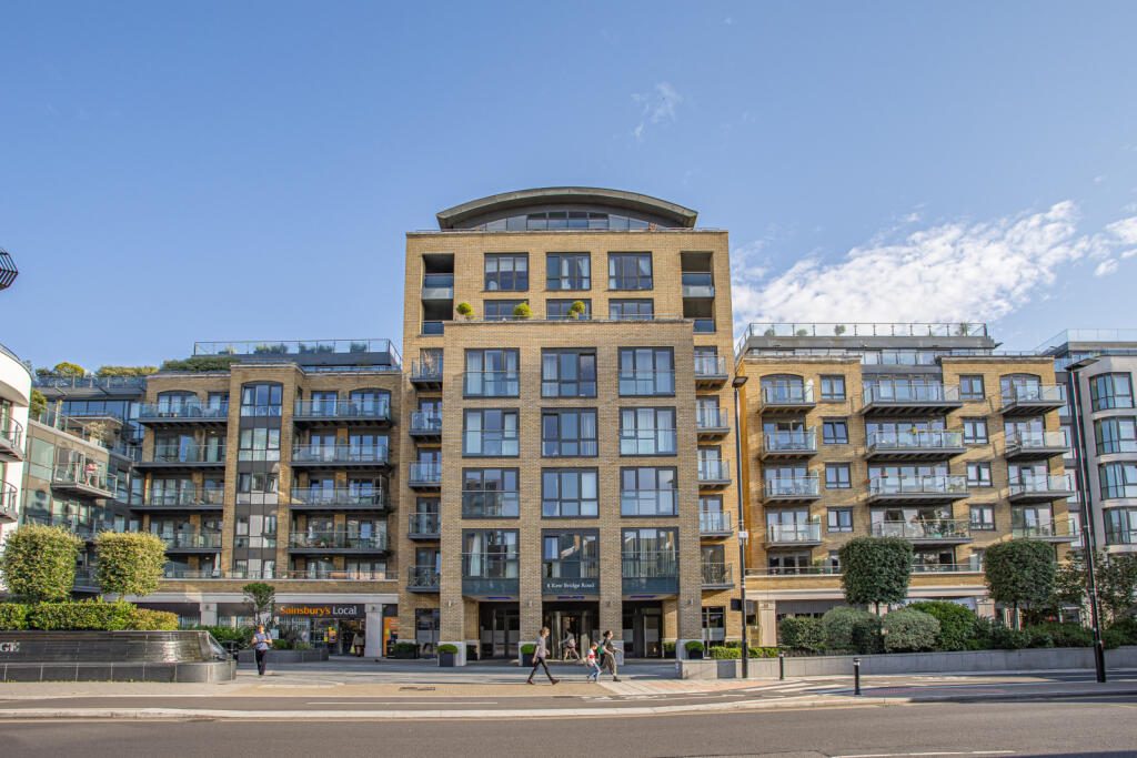 Main image of property: Kew Bridge Road, Brentford, TW8