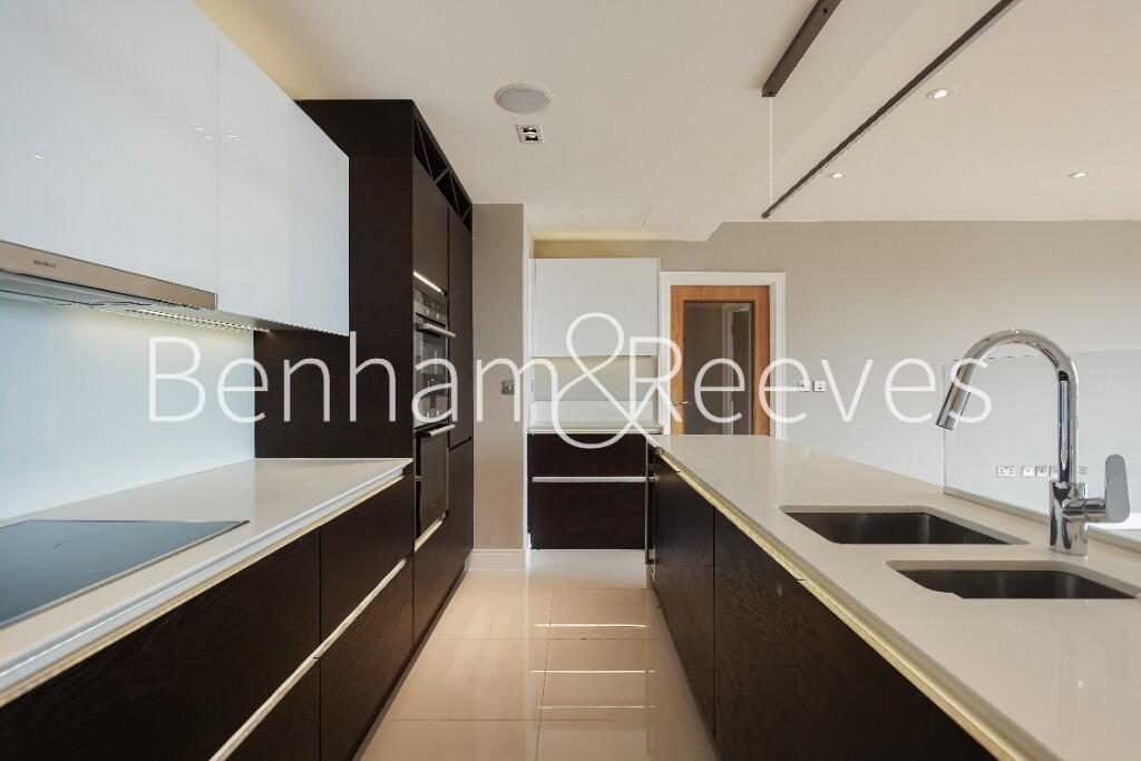 Main image of property: Kew Bridge Road, Brentford, TW8