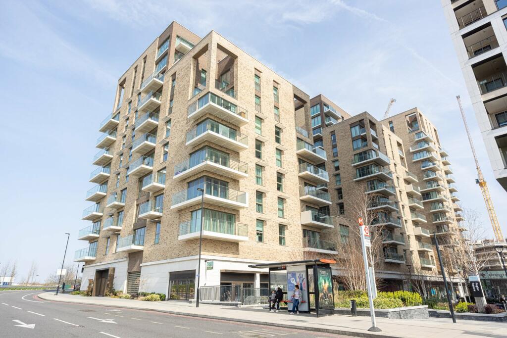 2 bedroom apartment for sale in Kidbrooke Park Road, Kidbrooke, SE3