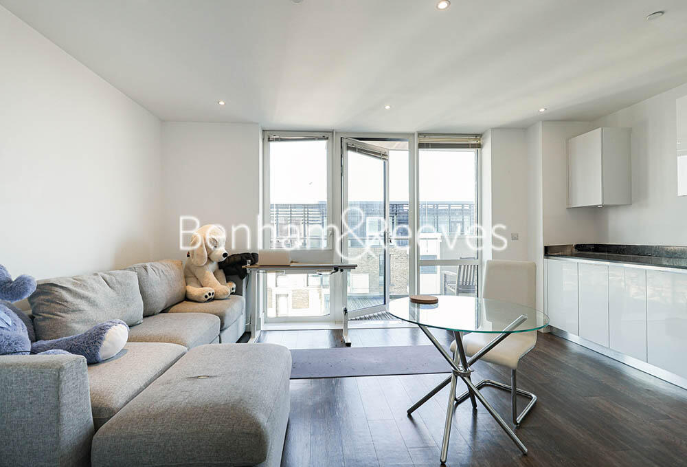 Main image of property: Victory Parade Royal, Arsenal Riverside, SE18