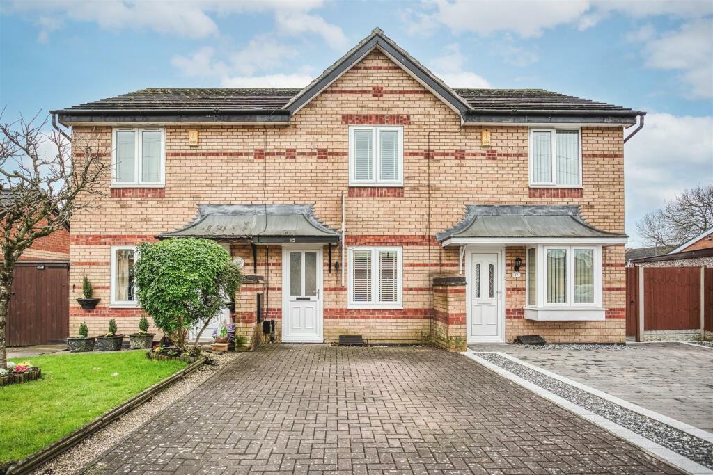 2 bedroom town house for rent in Orkney Close, Stenson Fields, Derby, DE24