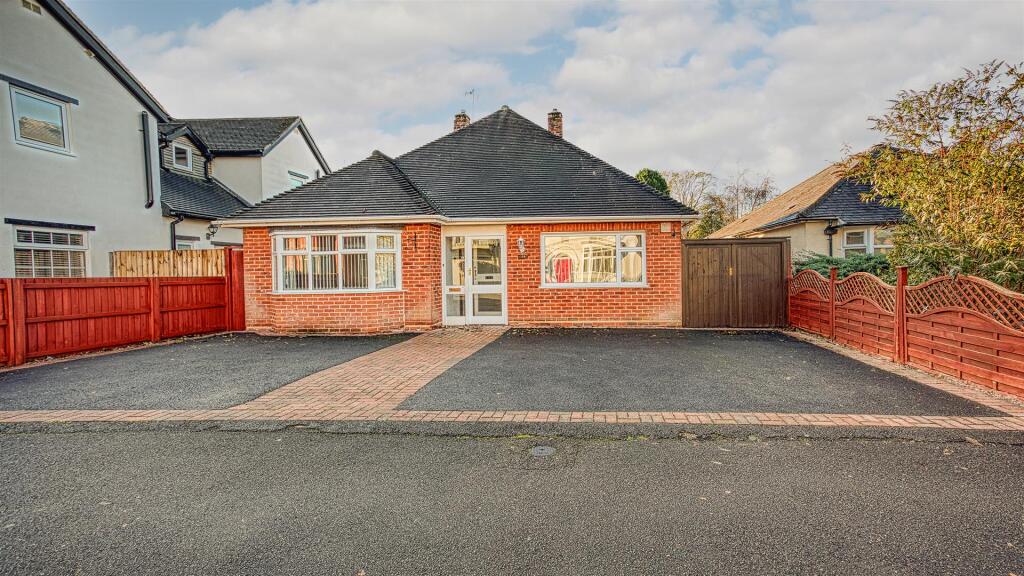 Main image of property: Eastwood Drive, Littleover, Derby