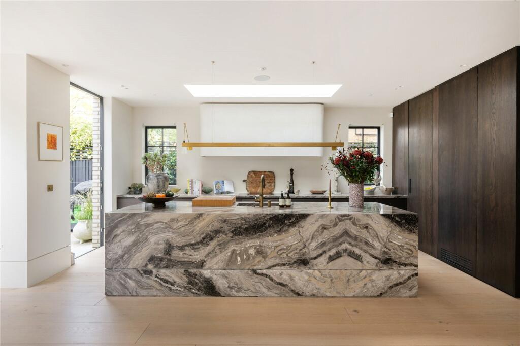 4 bedroom semidetached house for sale in Westmoreland Road, Barnes, SW13