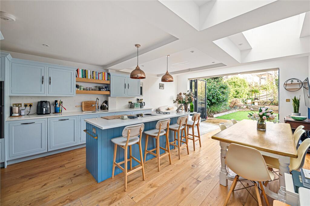 Main image of property: Elms Crescent, Abbeville Village, SW4