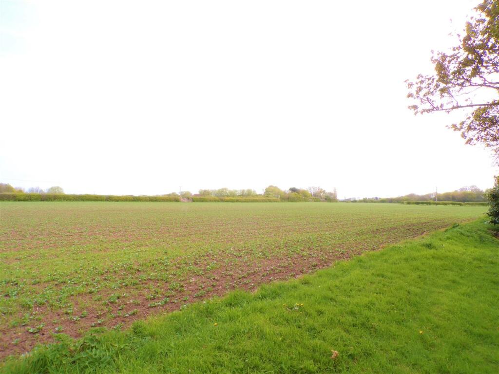 3 bedroom detached bungalow for sale in Bank End, North Somercotes, Louth, LN11 7LN, LN11