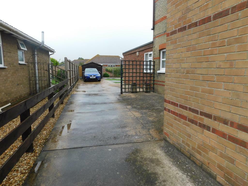 8 bedroom detached house for sale in Trusthorpe Road, SuttononSea., LN12