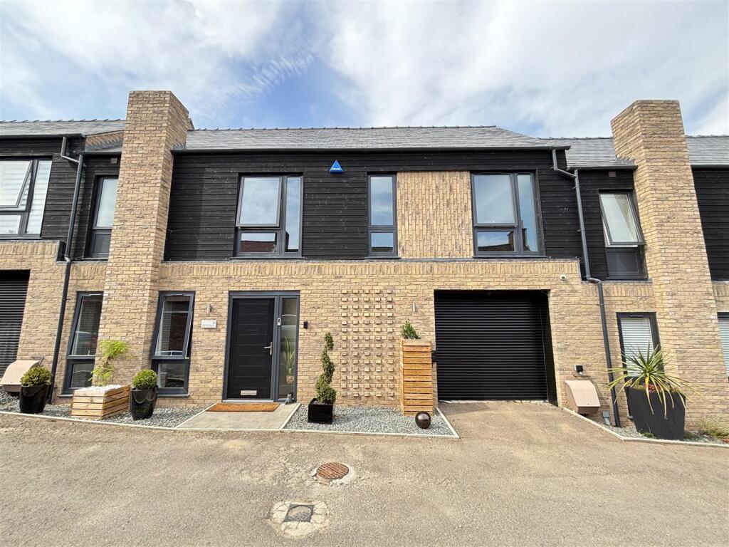 Main image of property: The Riverbank, Louth, LN11