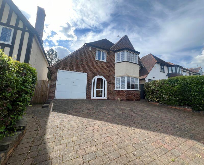 3 bedroom detached house for sale in Eachelhurst Road, Sutton Coldfield