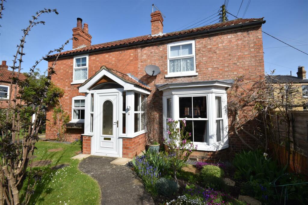 3 bedroom detached house for sale in Cowgate, Heckington, Sleaford, NG34