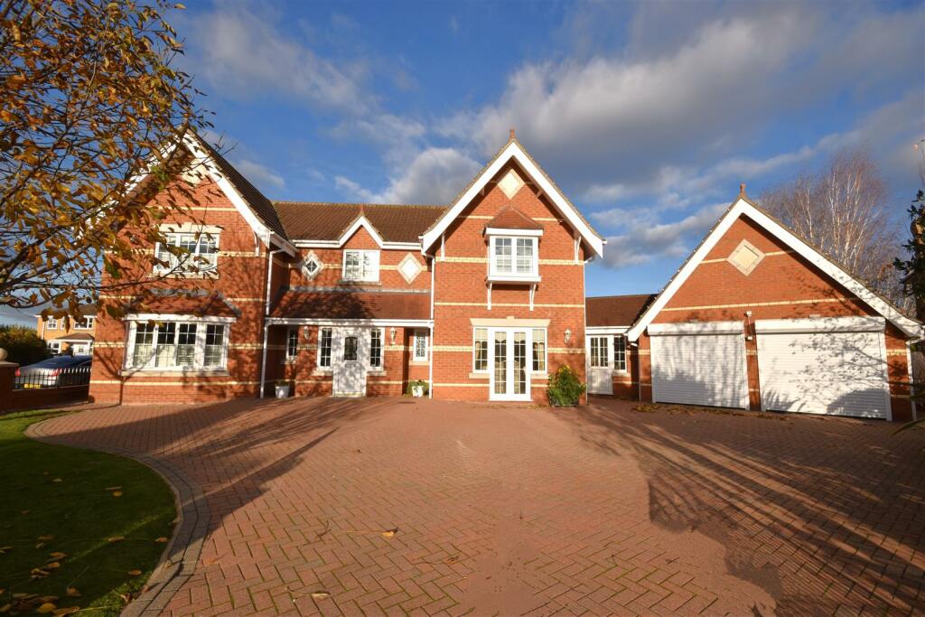 5 bedroom detached house for sale in Oak Way, Heckington, Sleaford, NG34