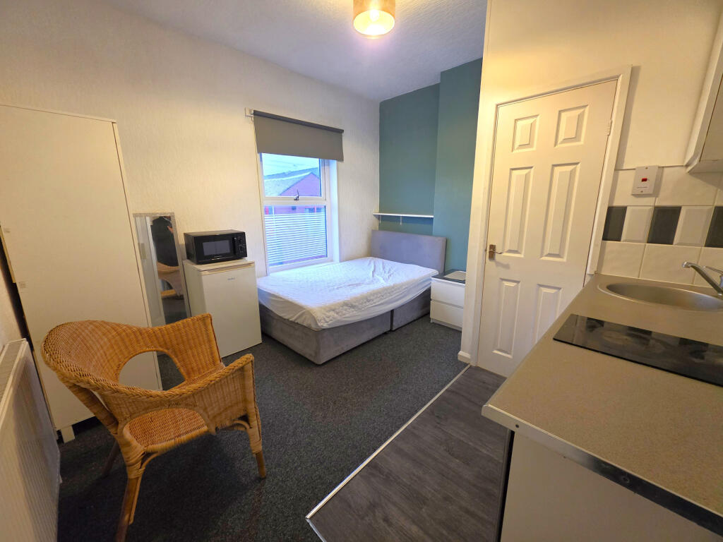 Main image of property: Edgwick Road, Coventry, West Midlands, CV6