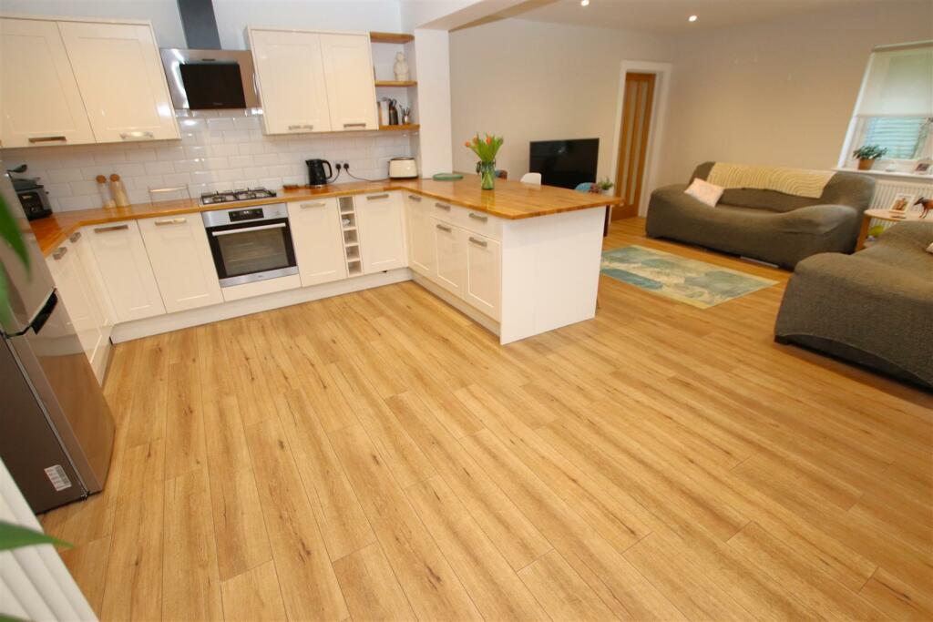 Additional property image - Church Road, Three Legged Cross, Wimborne