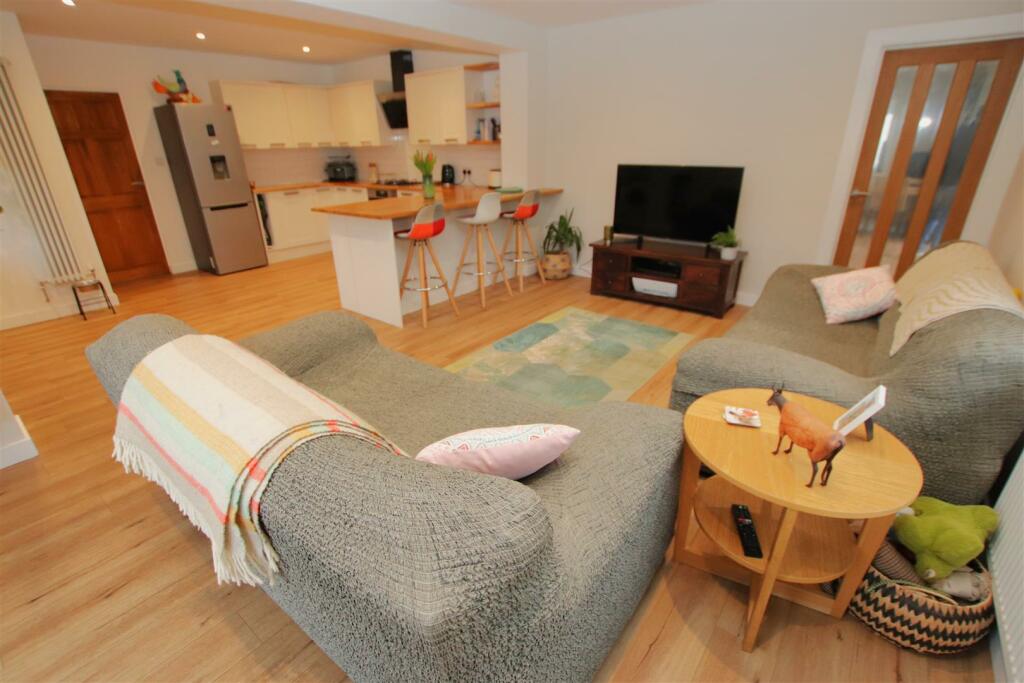 Additional property image - Church Road, Three Legged Cross, Wimborne