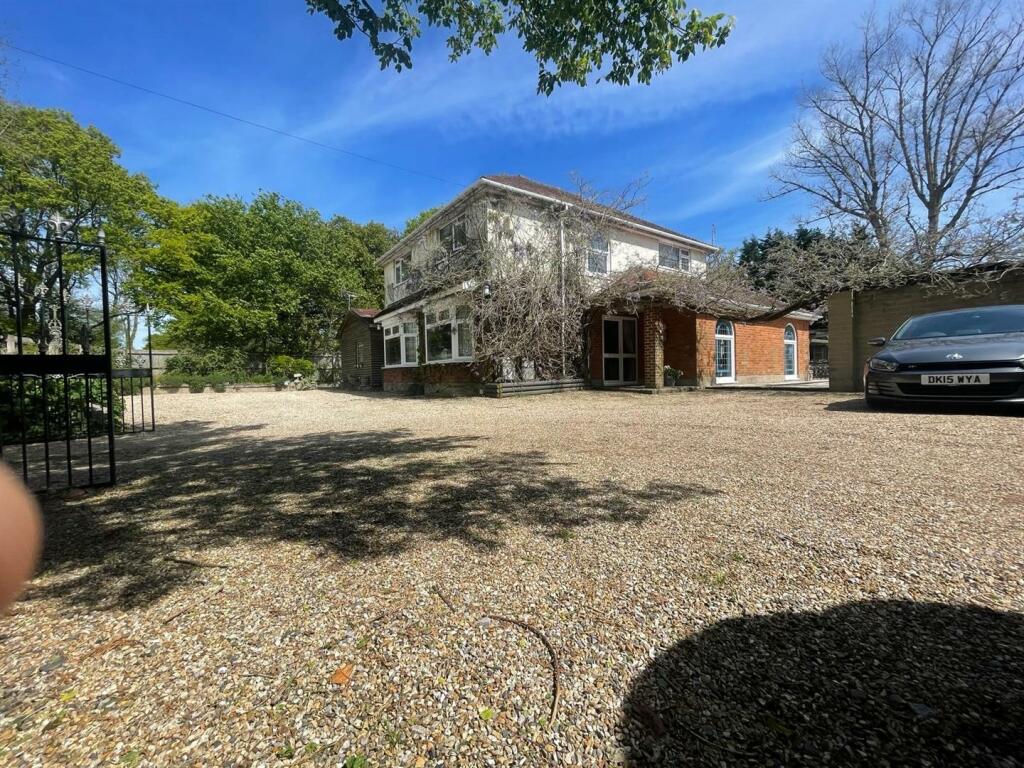 Additional property image - Stapehill Road, Wimborne