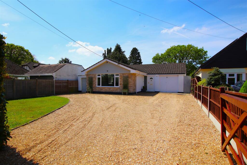 4 bedroom detached bungalow for sale in Glenwood Road, West Moors