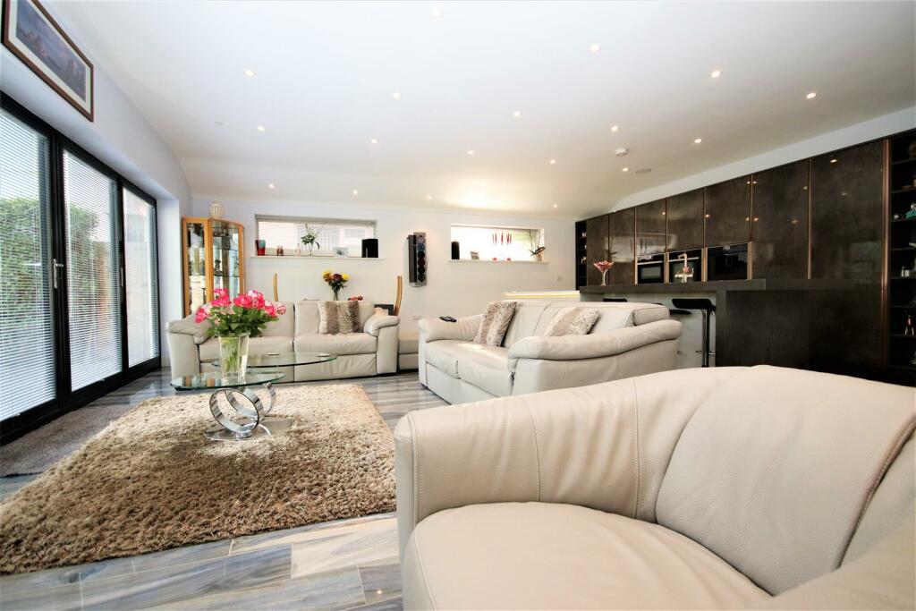 Additional property image - Rushall Lane, Lytchett Matravers, Poole