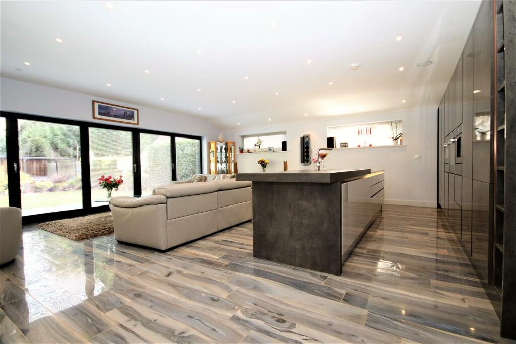 Additional property image - Rushall Lane, Lytchett Matravers, Poole