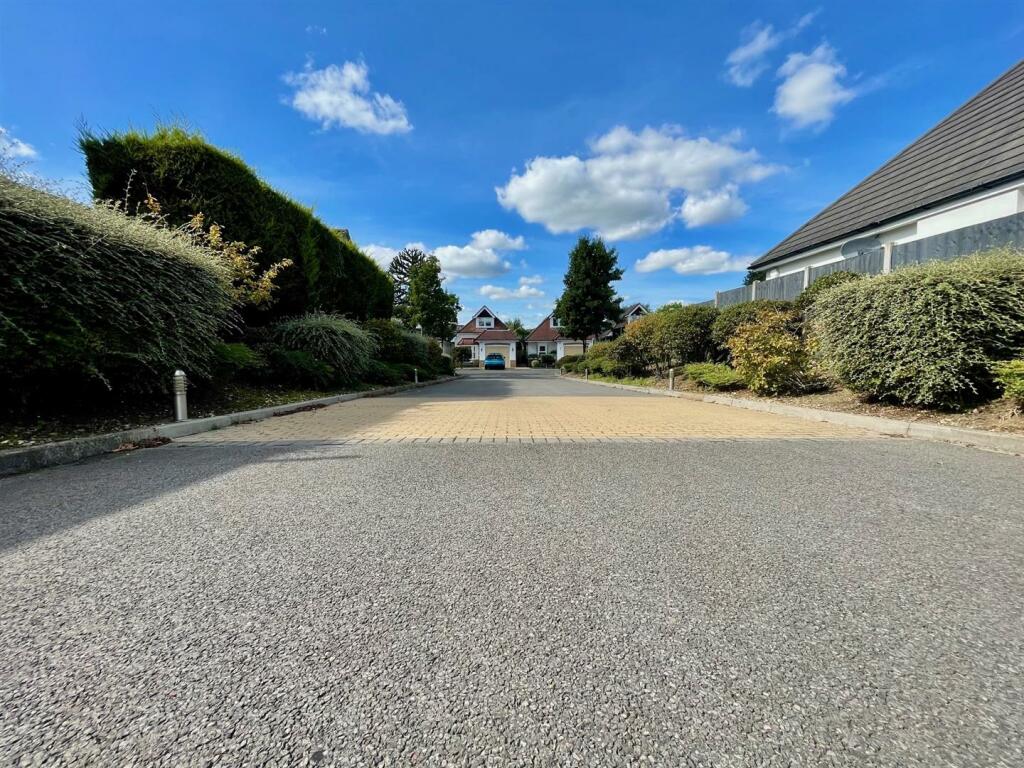 Additional property image - Stour Gardens, Bournemouth