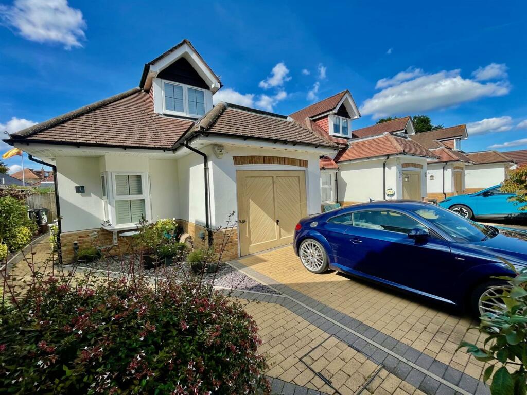Additional property image - Stour Gardens, Bournemouth