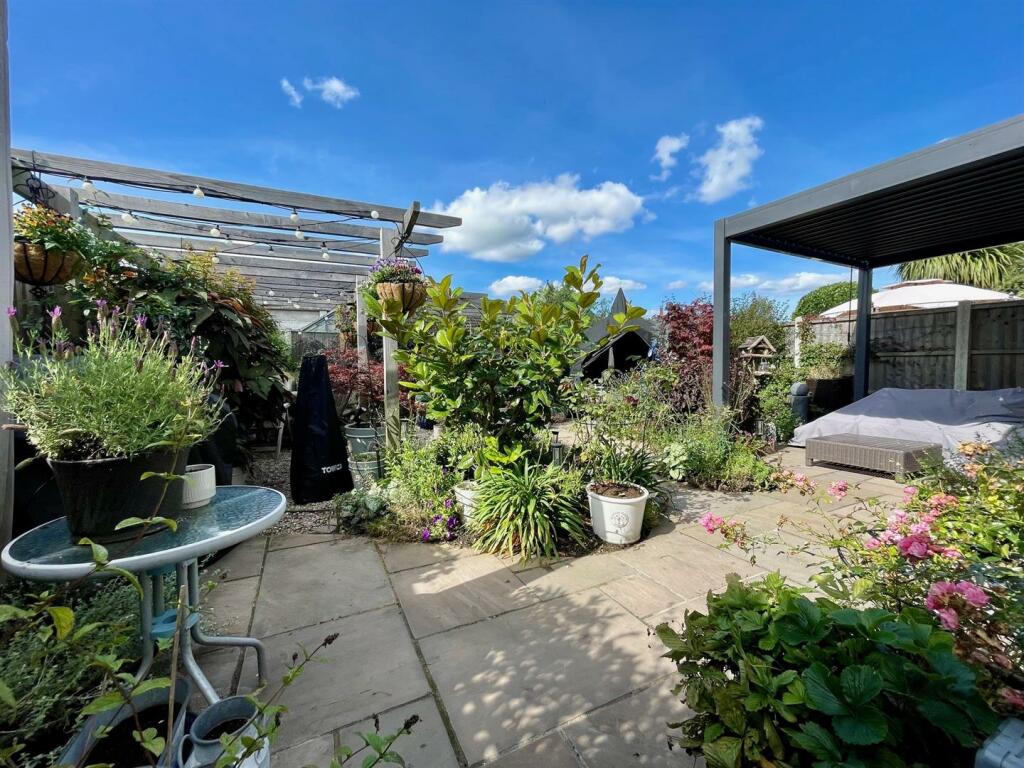 Additional property image - Stour Gardens, Bournemouth