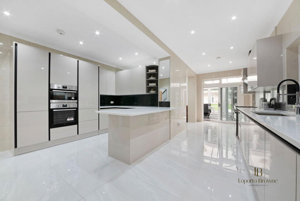 Main image of property: The Avenue, NW6