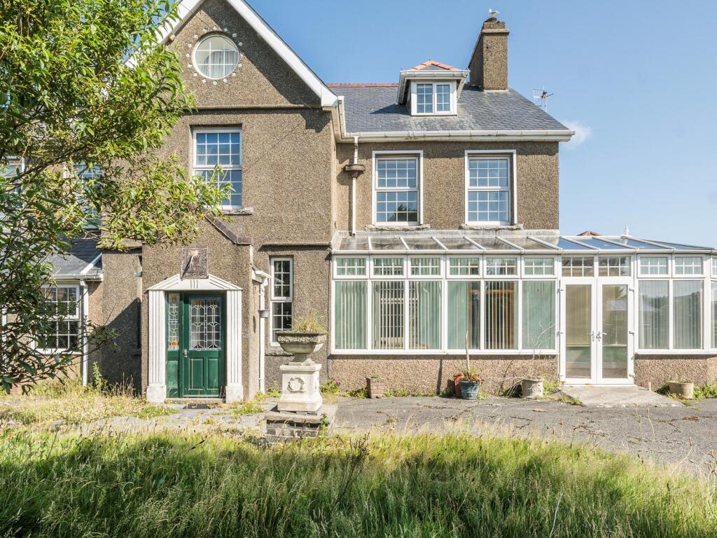 Main image of property: Morannedd, MoranneddPier Road, Tywyn, LL36 0AL