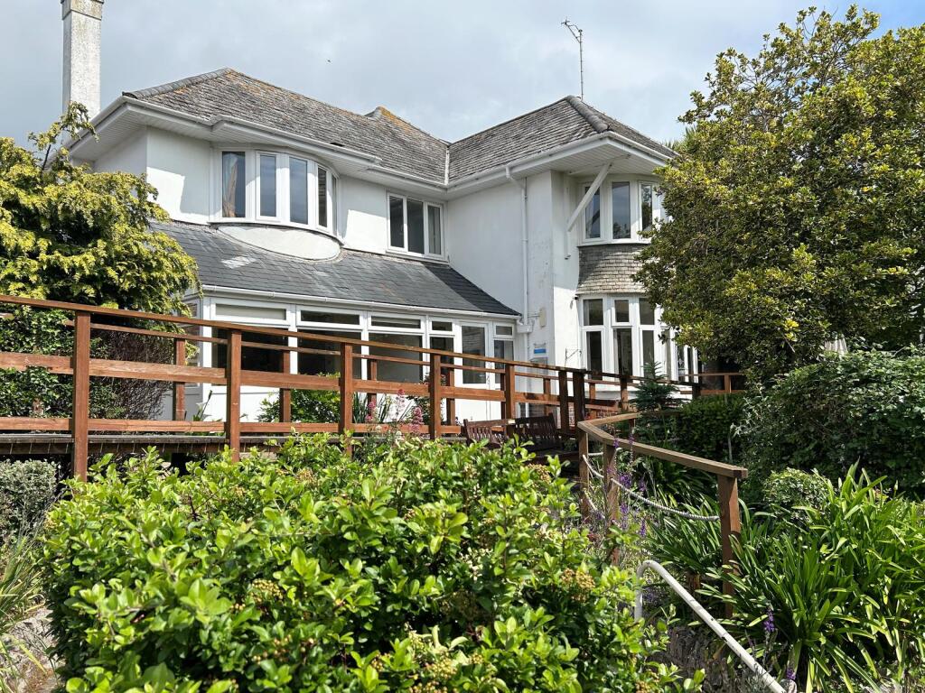 Main image of property: Frensham House, 125 New Road, Brixham, TQ5 8BY