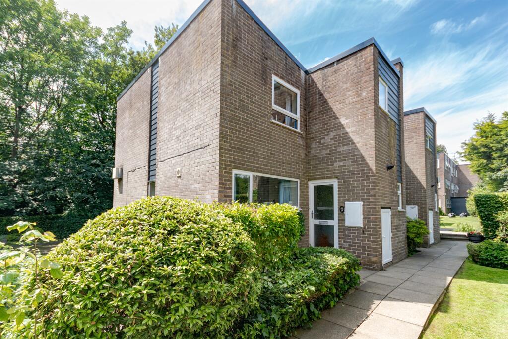 Main image of property: Fernwood, Park Villas, Roundhay