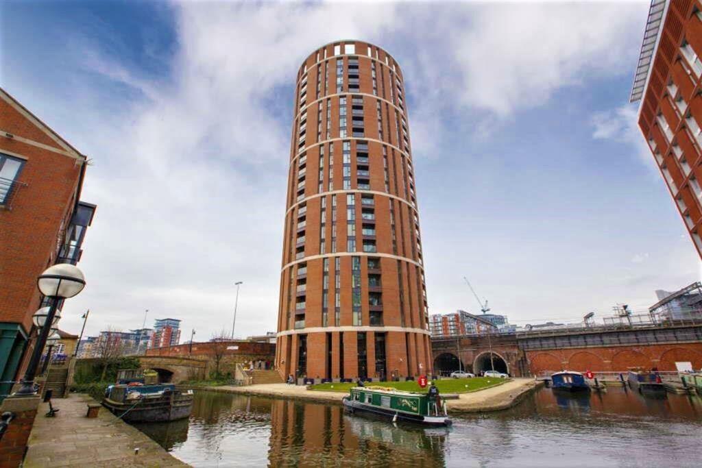 Main image of property: Candle House, Leeds