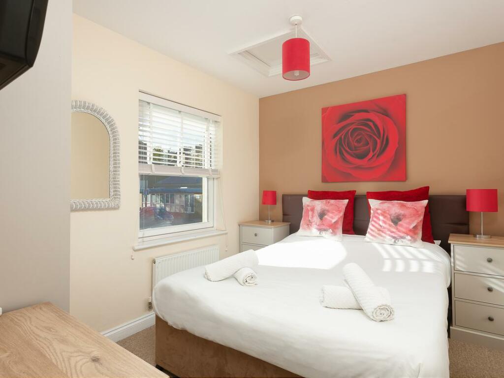 Property image - Bath Breaks, 16 James Street West, Bath, BA1 2BT