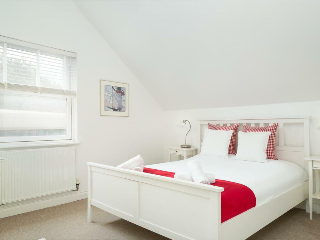 Additional property image - Bath Breaks, 16 James Street West, Bath, BA1 2BT