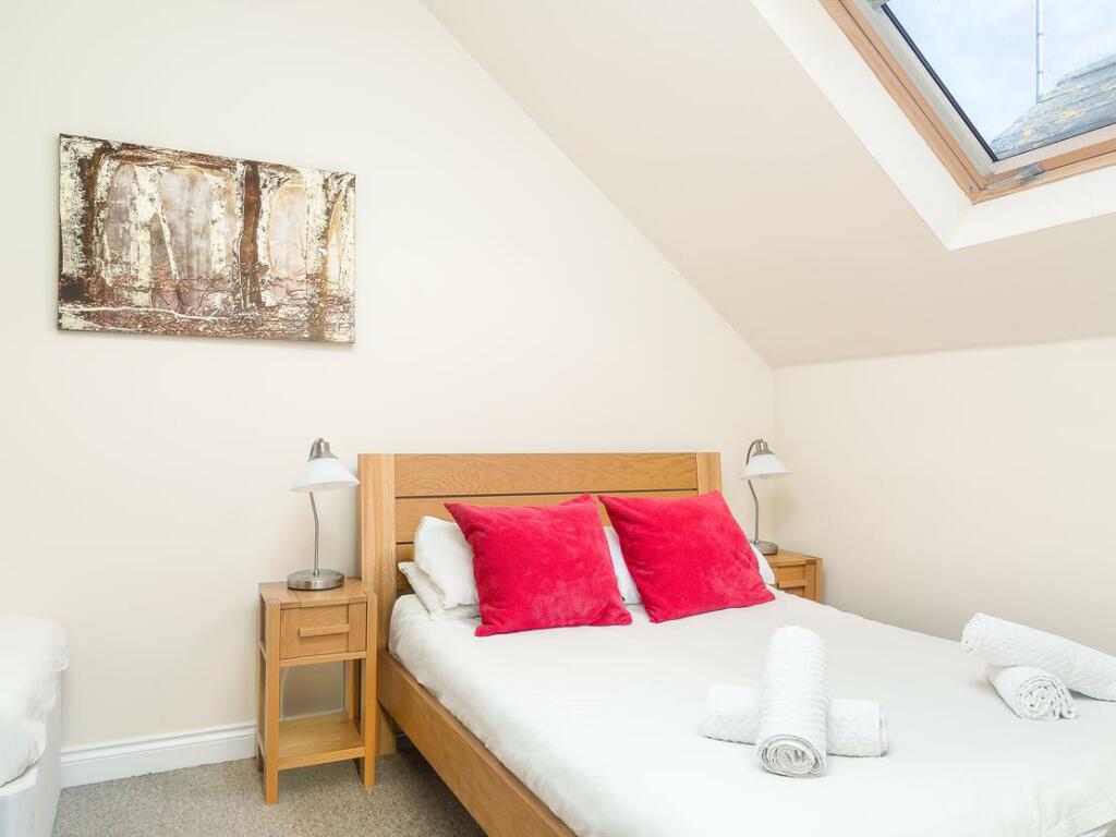Additional property image - Bath Breaks, 16 James Street West, Bath, BA1 2BT