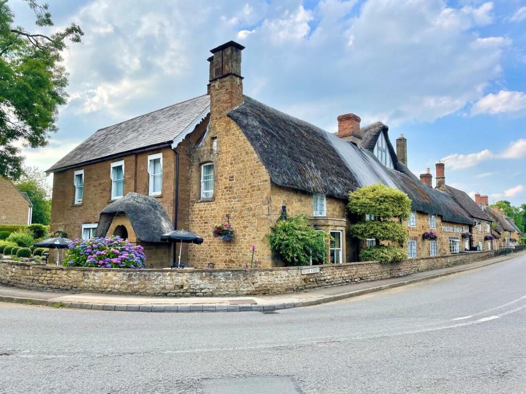 Main image of property: Wroxton House Hotel, 4 Silver Street, Banbury, OX15 6QB