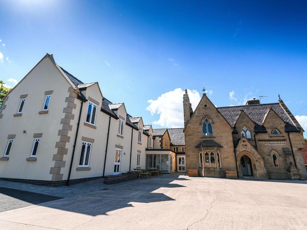 Main image of property: The Lemon Tree, 29 Rhosddu Road, Wrexham, LL11 2LP