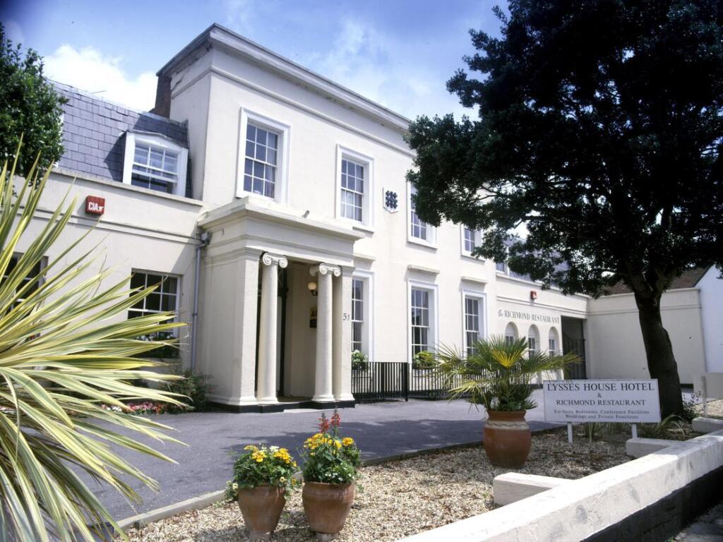 Main image of property: Lysses House Hotel, 15 High Street, Fareham, Hampshire, PO16 7BQ