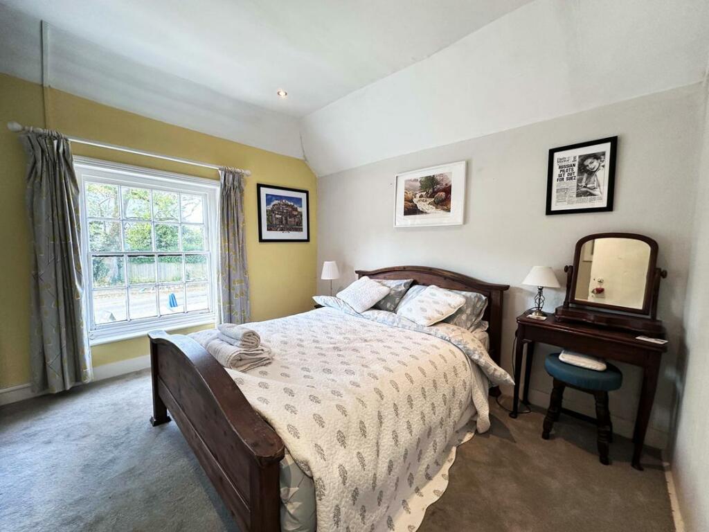 Additional property image - The Gatekeeper, Canterbury Road,
Etchinghill, Folkestone, Kent, CT18 8DE