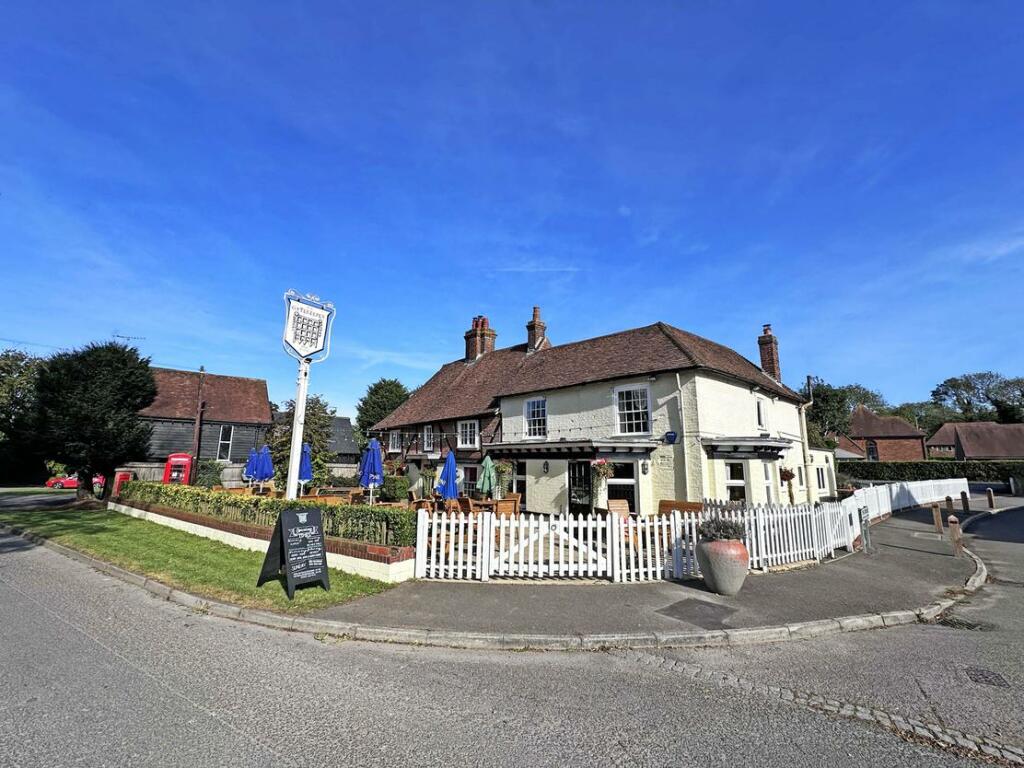 Additional property image - The Gatekeeper, Canterbury Road,
Etchinghill, Folkestone, Kent, CT18 8DE