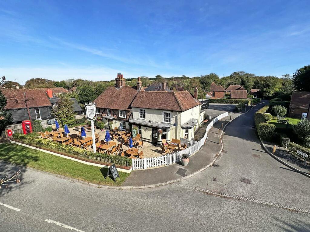 Additional property image - The Gatekeeper, Canterbury Road,
Etchinghill, Folkestone, Kent, CT18 8DE