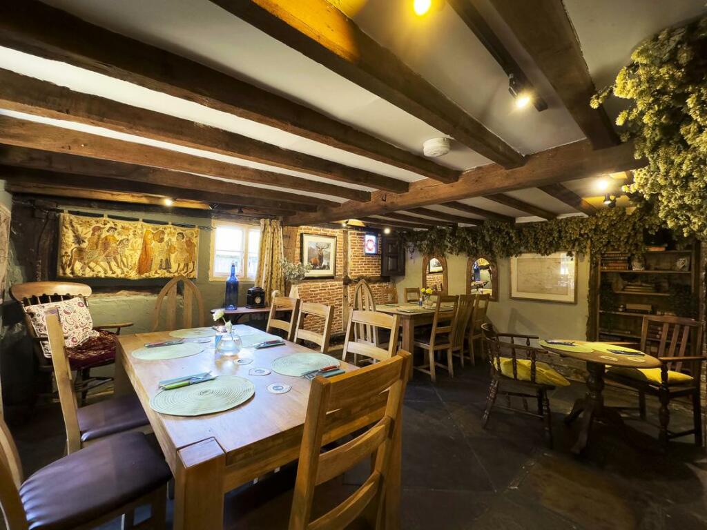 Additional property image - The Gatekeeper, Canterbury Road,
Etchinghill, Folkestone, Kent, CT18 8DE