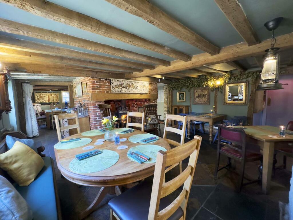 Additional property image - The Gatekeeper, Canterbury Road,
Etchinghill, Folkestone, Kent, CT18 8DE