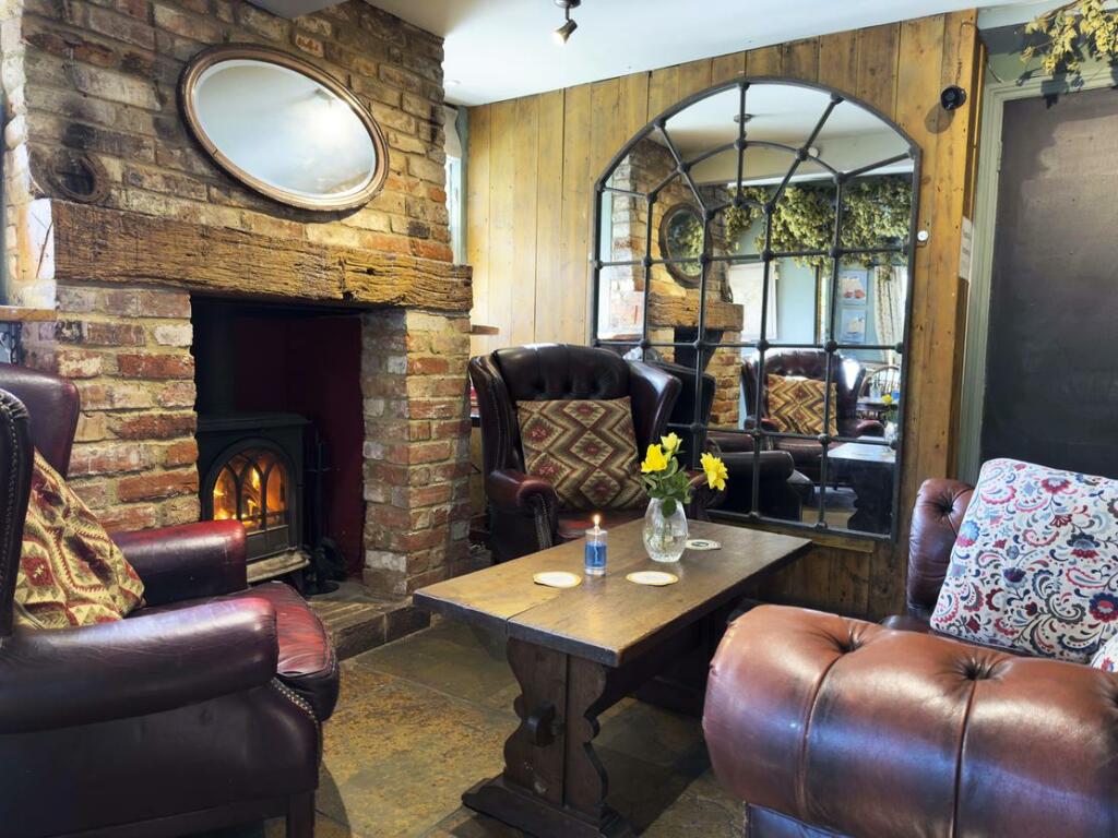 Additional property image - The Gatekeeper, Canterbury Road,
Etchinghill, Folkestone, Kent, CT18 8DE