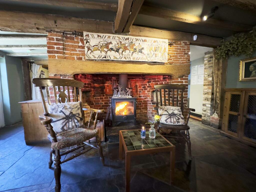 Additional property image - The Gatekeeper, Canterbury Road,
Etchinghill, Folkestone, Kent, CT18 8DE