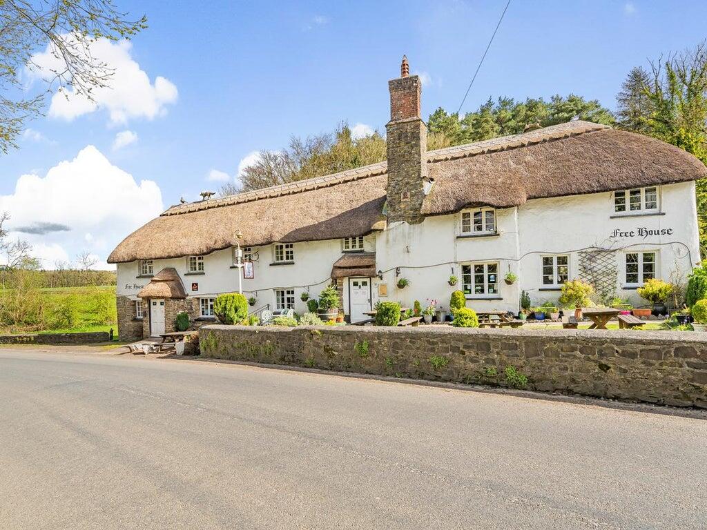 Main image of property: Stags Head Inn, Filleigh, Barnstaple, EX32 0RN