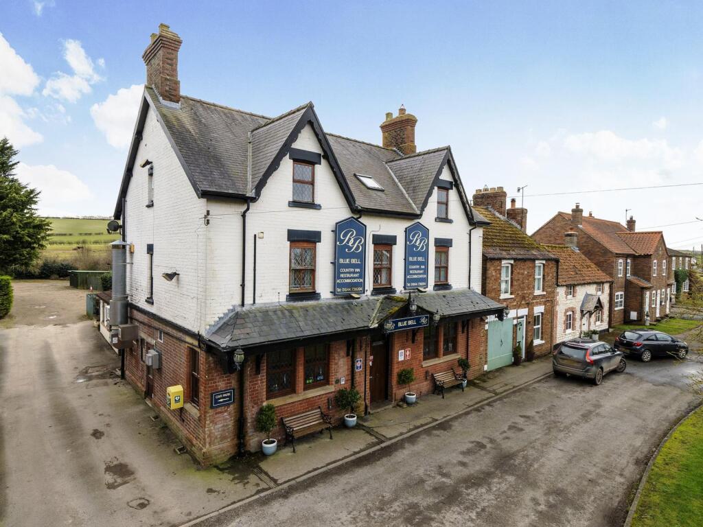 Main image of property: Blue Bell Inn, Main Street, Weaverthorpe, York, YO17 8EX