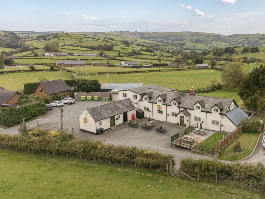 Main image of property: Dolfor Inn, Dolfor Road, Dolfor, Newtown, SY16 4AA