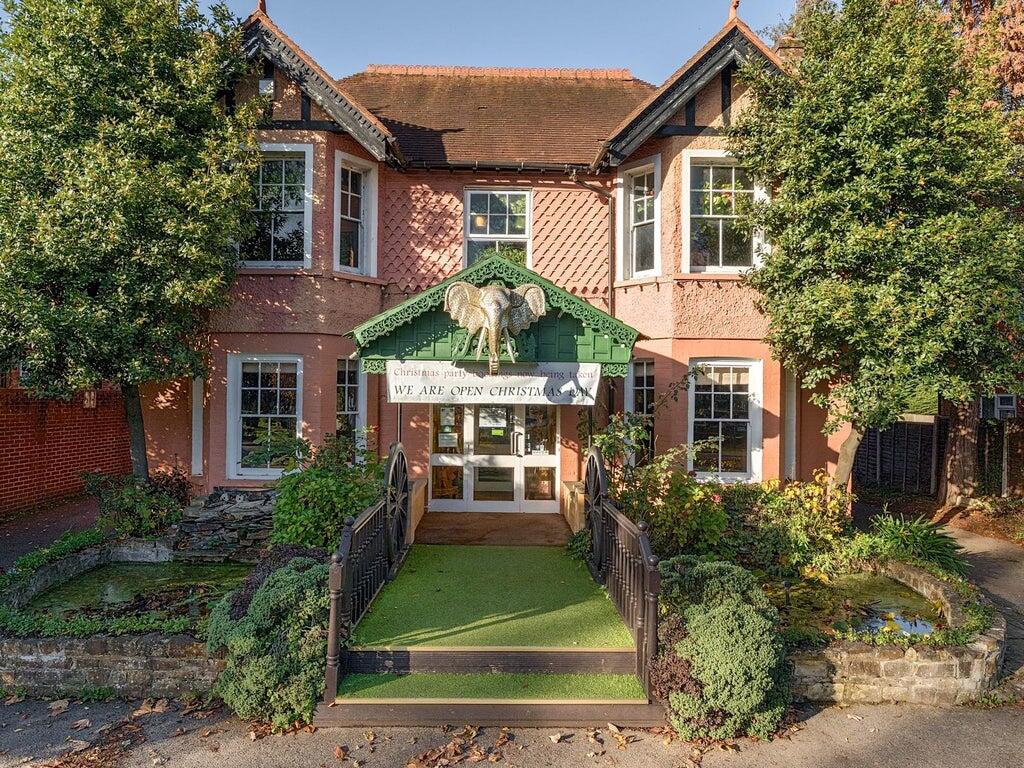 Main image of property: Thai Orchard, 2 Ray Mead Road,
Maidenhead, Berkshire, SL6 8NJ